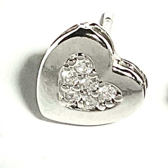 New Genevive Jewelry Heart Shaped Stud Earrings Rhodium Plating Cubic Zirconias - Picture 3 of 6